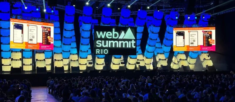 Com um olhar sobre a evolução da tecnologia sul-americana e como o Brasil está se mantendo firme em meio à crise de financiamento na América Latina, apoiando todo o ecossistema de startups que vem surgindo no país, o Web Summit Riorealmente impressionou por seus números. Neste ano, o evento reuniu mais de 34.000 pessoas no Riocentro, incluindo mais de 500 palestrantes e 1.000 startups.